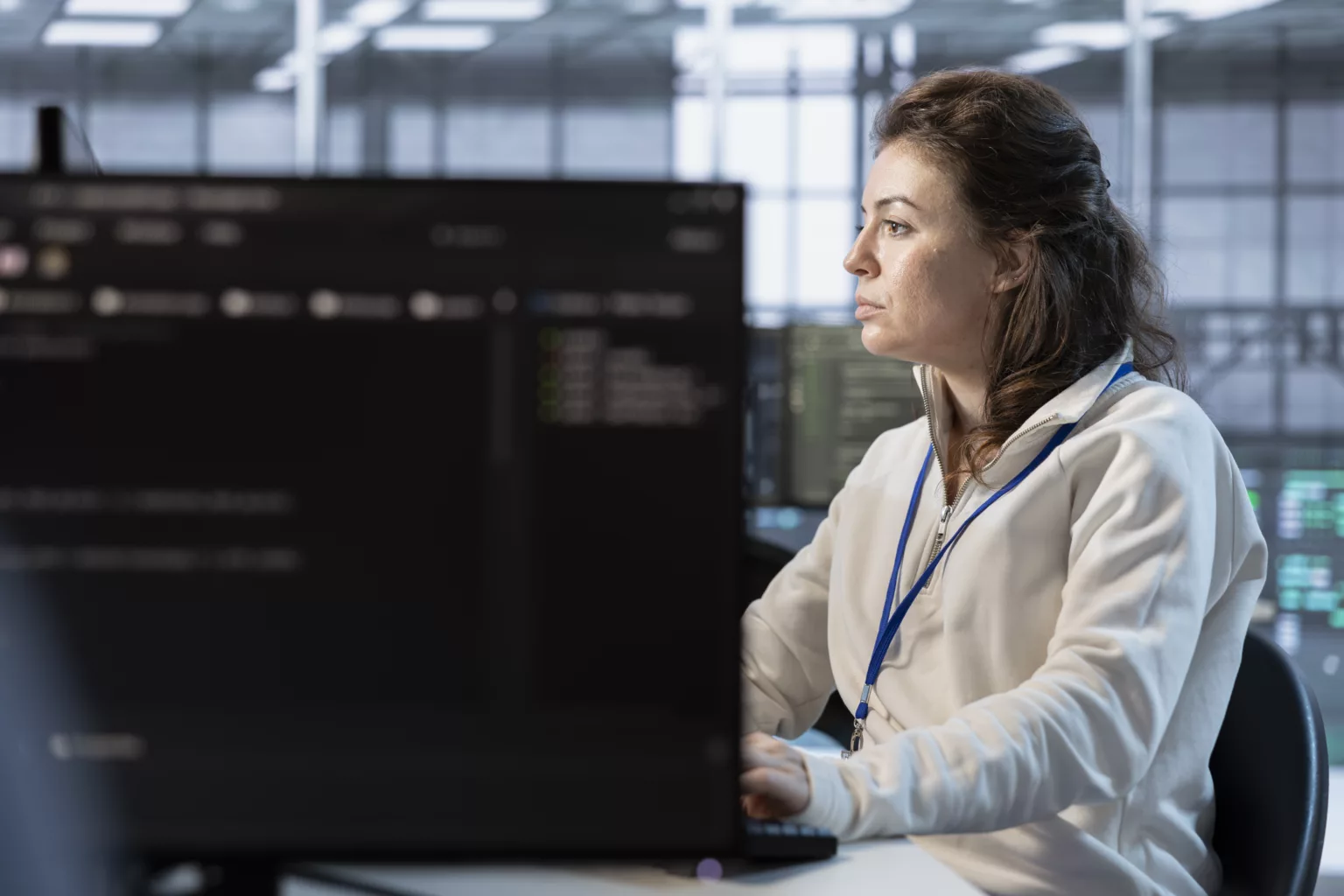 Bluefinch-esbd - woman using pc integrating new technologies systems data center 1536x1024 jpg